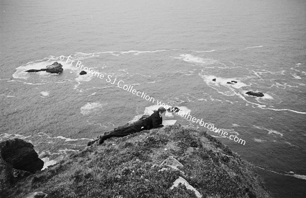 GLEN HEAD  FR SHIEL ON PINACLE